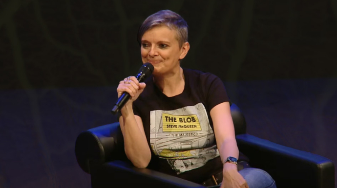 Audrey Dussutour lors d'une conférence